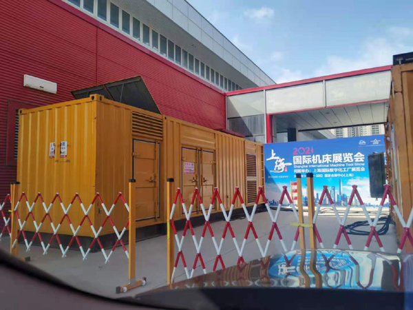 洛南发电车出租-发电机无电压或电压太低怎么办？