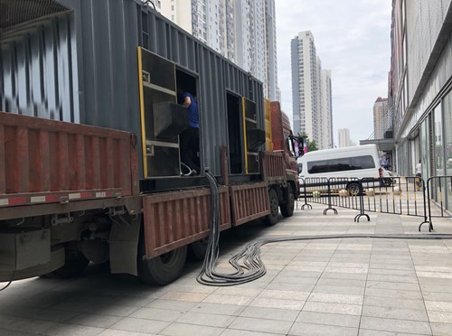 洛南柴油发电机空气滤清器在不同季节的更换周期是否有差异？