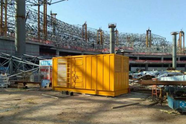 洛南发电机出租如何判断空气滤清器是否需要更换？