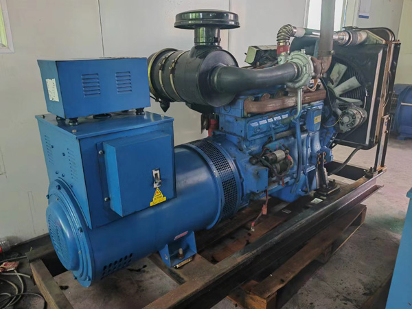 洛南100kW柴油发电机组使用多级机油有哪些优缺点？